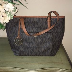 Jet Set Travel Medium Logo Tote